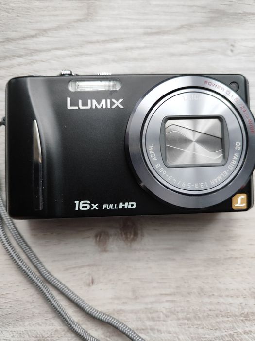 Цифровий фотоапарат Panasonic lumix dmc tz 20
