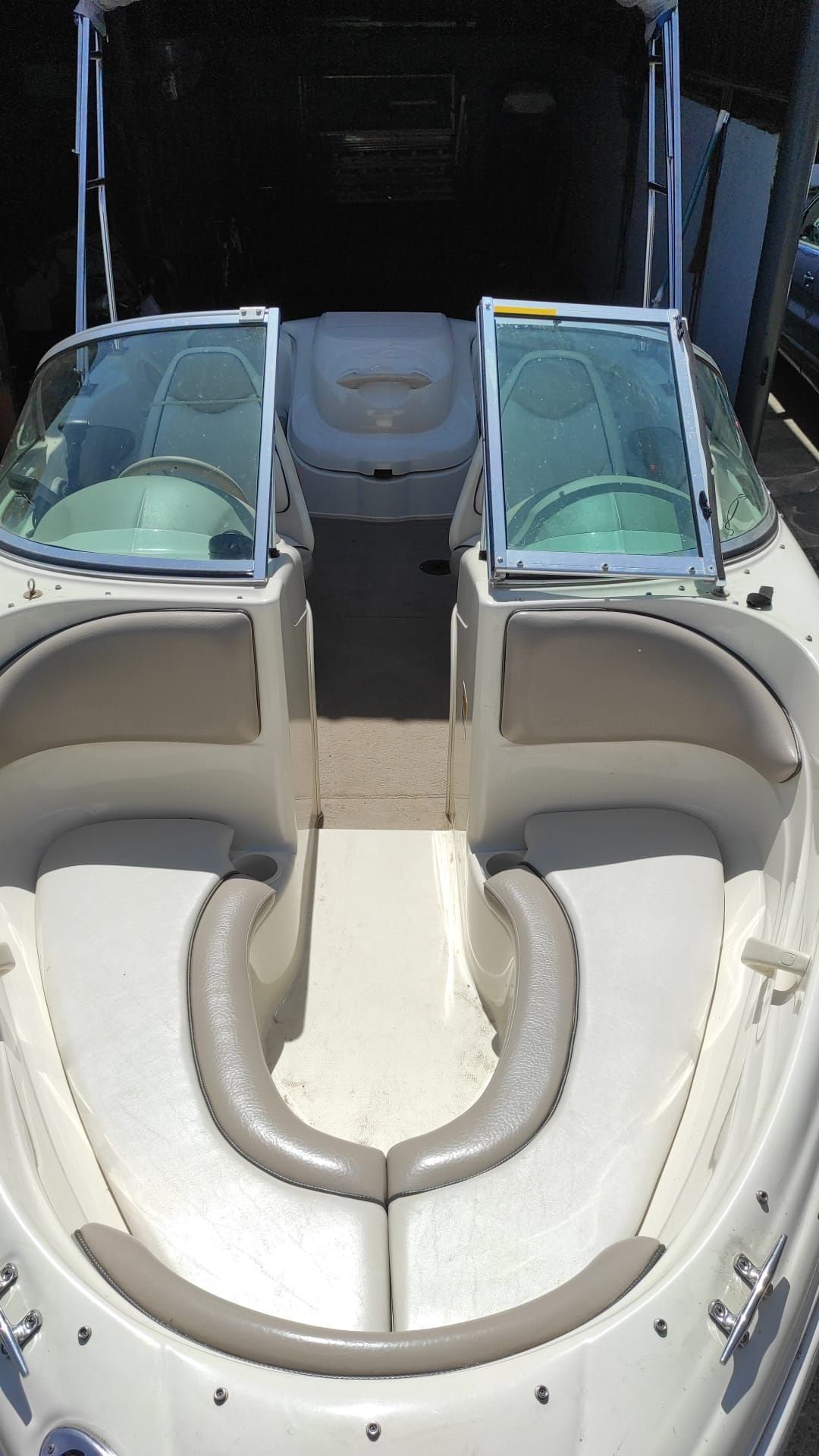 Łódź motorowa  SEA RAY 176 BR
