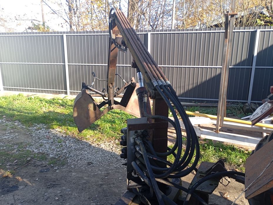 Навісний грейферний погрущик до міні трактора