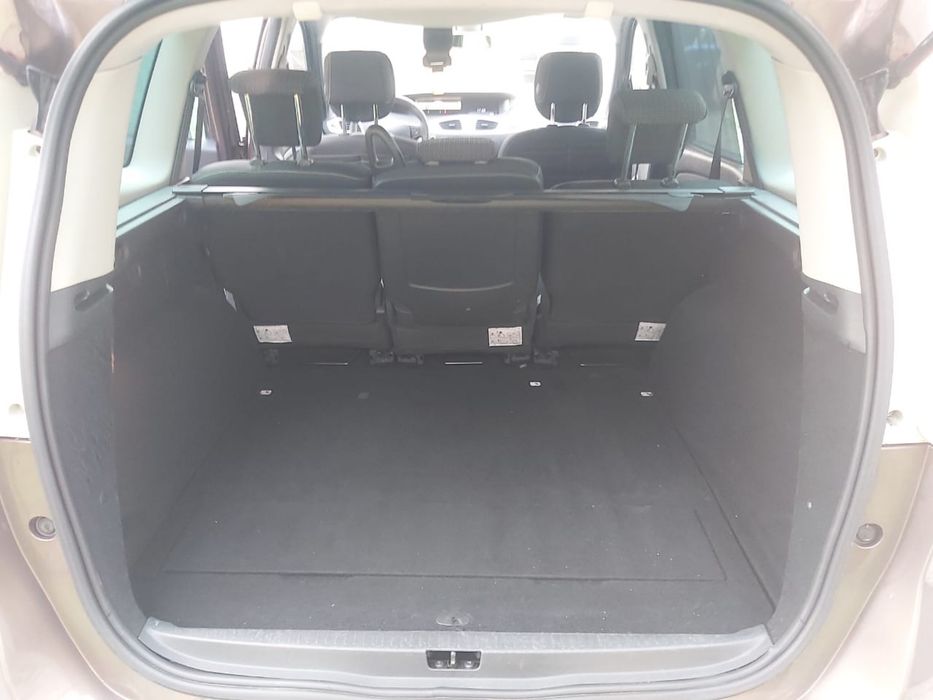 Renault megane scenic 2010