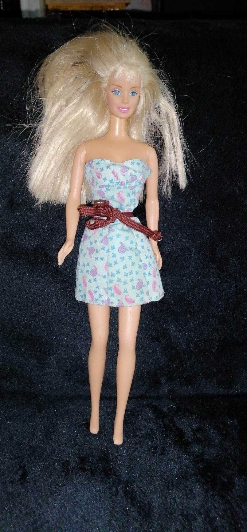 Barbie vestido azul da década de 90 - bom estado