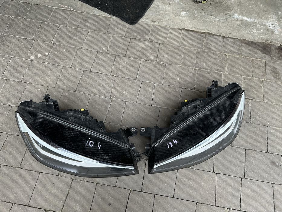 Передні фари Volkswagen ID4 Full LED