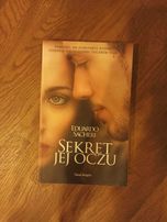 Sekret jej oczu, Eduardo Sacheri