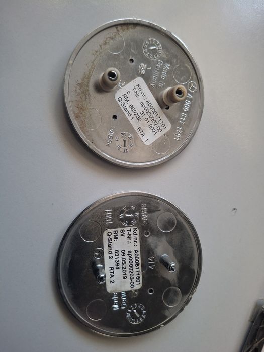 2 Emblemas Mercedes originais