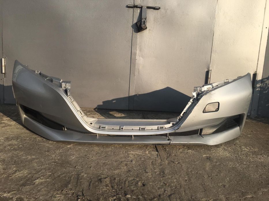 Бампер Nissan Leaf Ніссан ліф 2009-2019 року передній