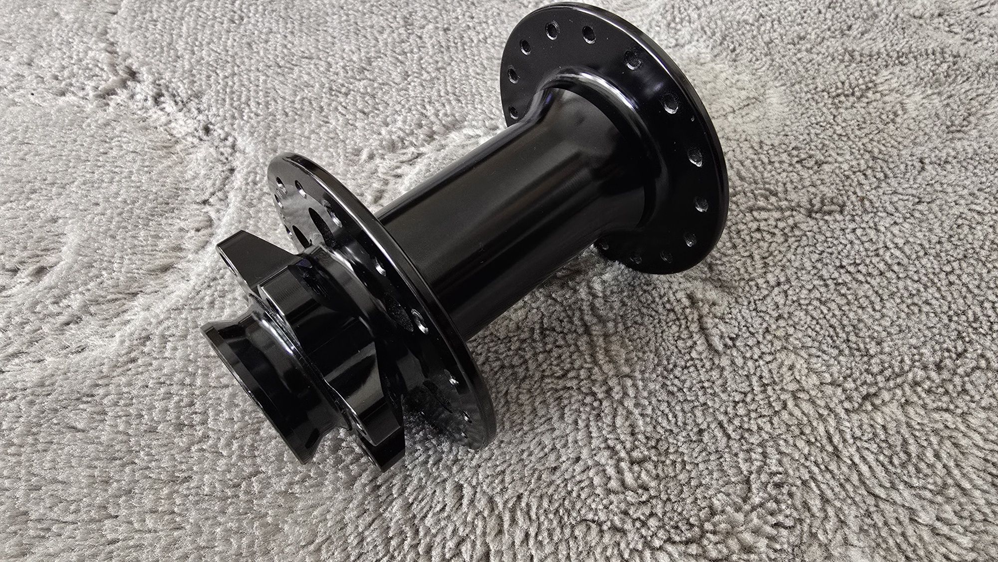Piasta 15x110 Boost 32h