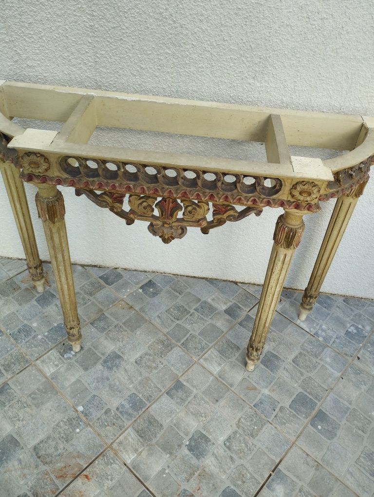 Tenho várias credeicias pintadas