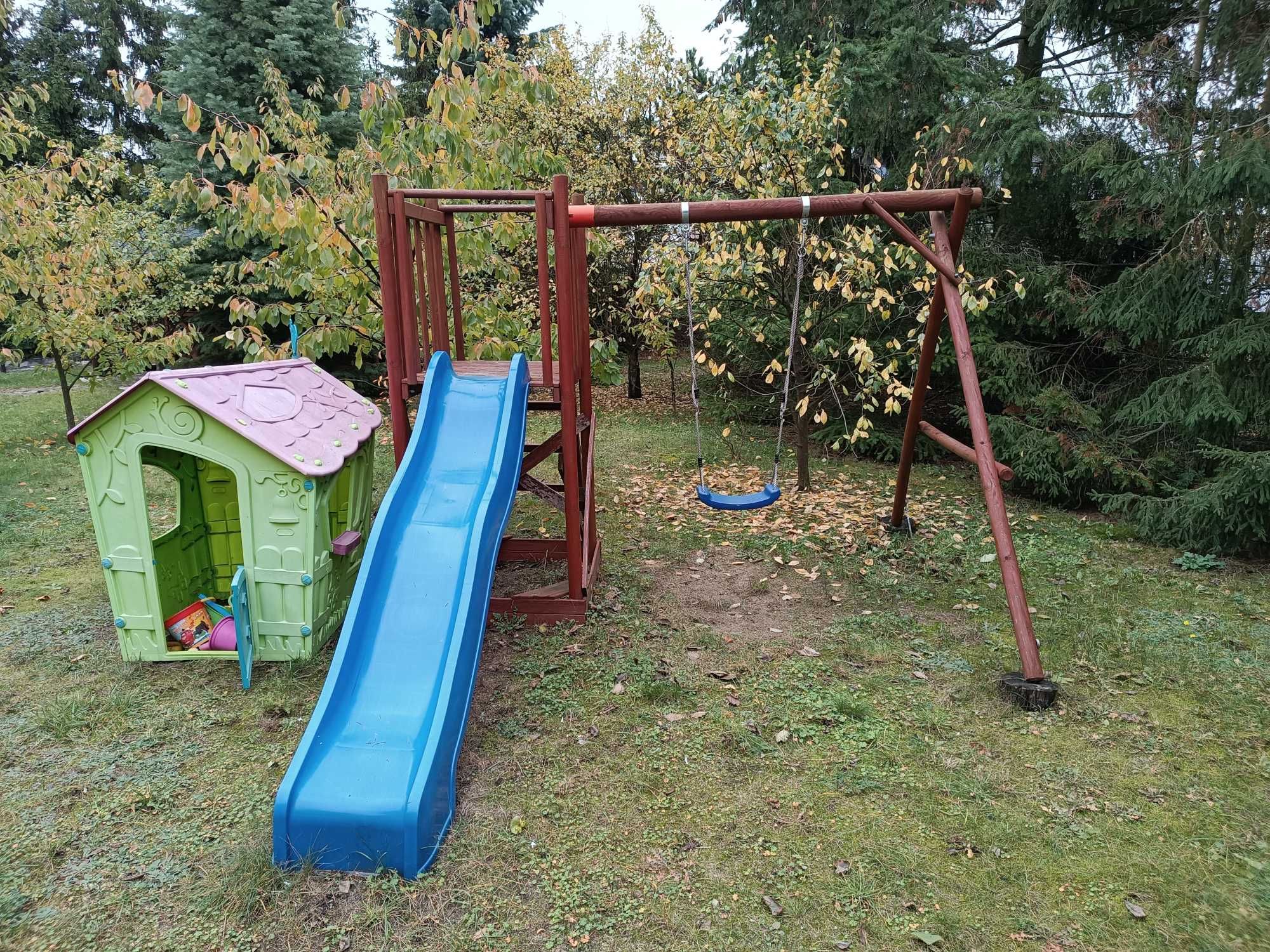 Drewniany plac zabaw dla dzieci