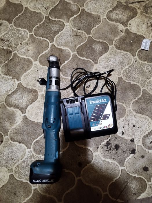 Dynamometryczny klucz akumulatorowy makita