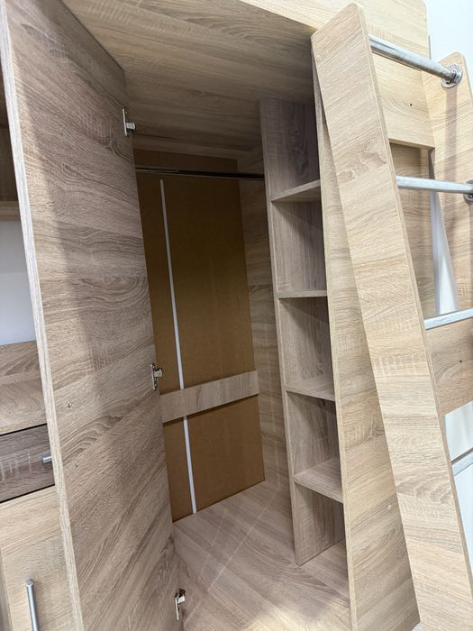 Ліжко,стіл,шафа,3в1