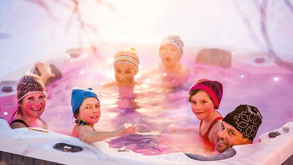 Jacuzzi ogrodowe całoroczne VISKAN EKERO, 6 os., 54 dysze