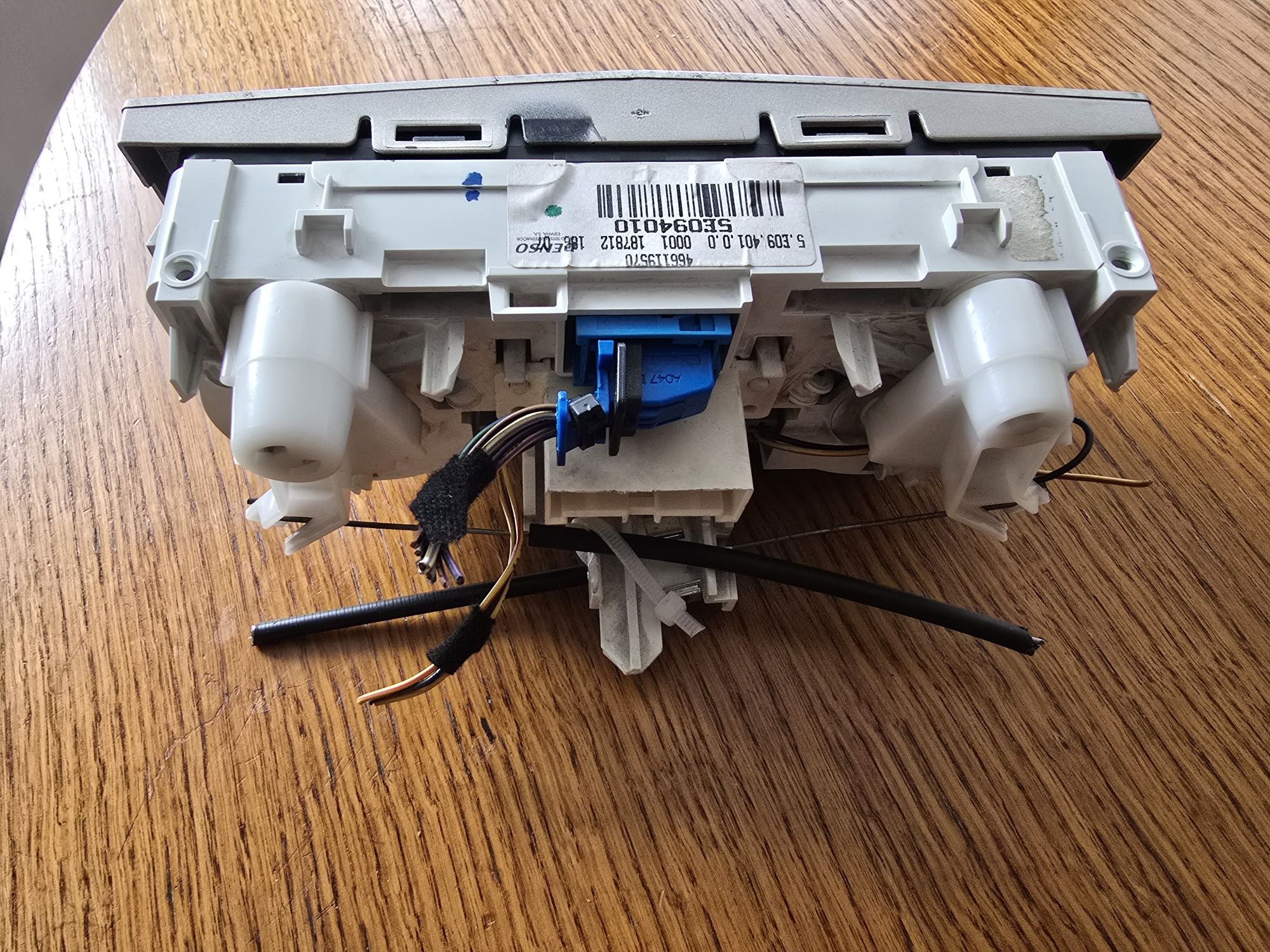 Opel Corsa d 06-14 panel nawiewu klimatyzacji