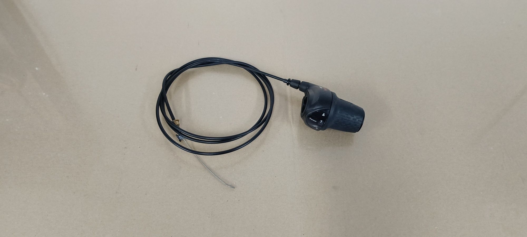 Nr1. Manetka Shimano Nexus 7.