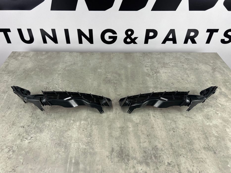 Кронштейн фари головного світла - VOLVO ( XC60 ) 31468712 / 31698239