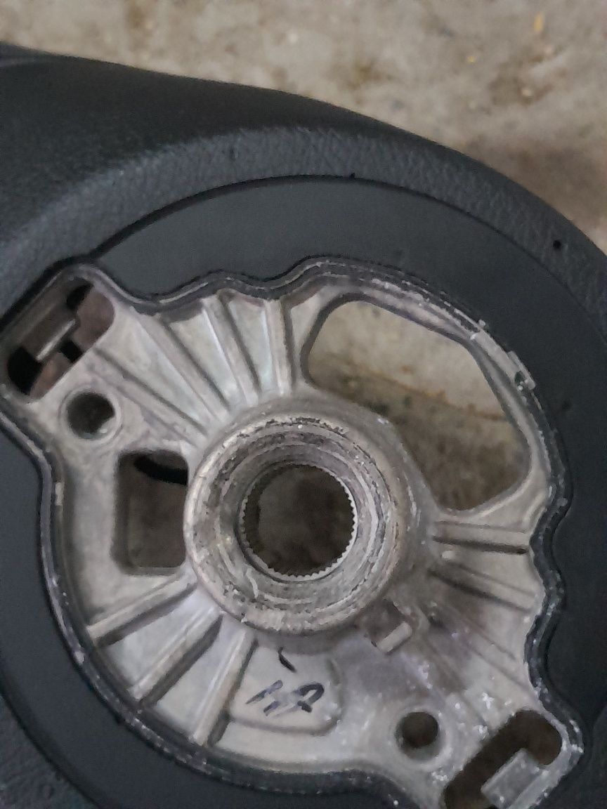 Kierownica z airbag bmw f20