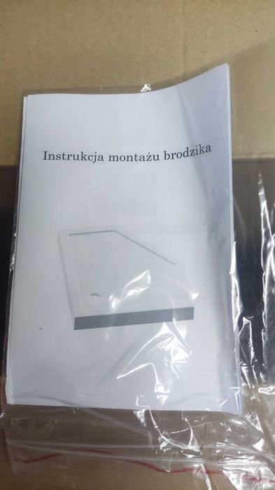 Sprzedam nowy brodzik pięciokątny  do kabiny