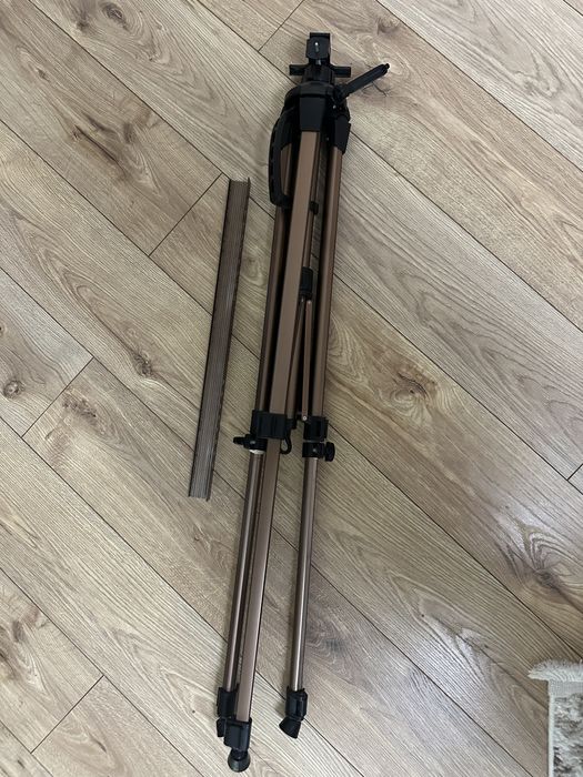 Доска маркерна, штатив тринога