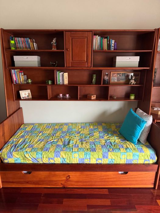 Estúdio 2 Camas e Secretária