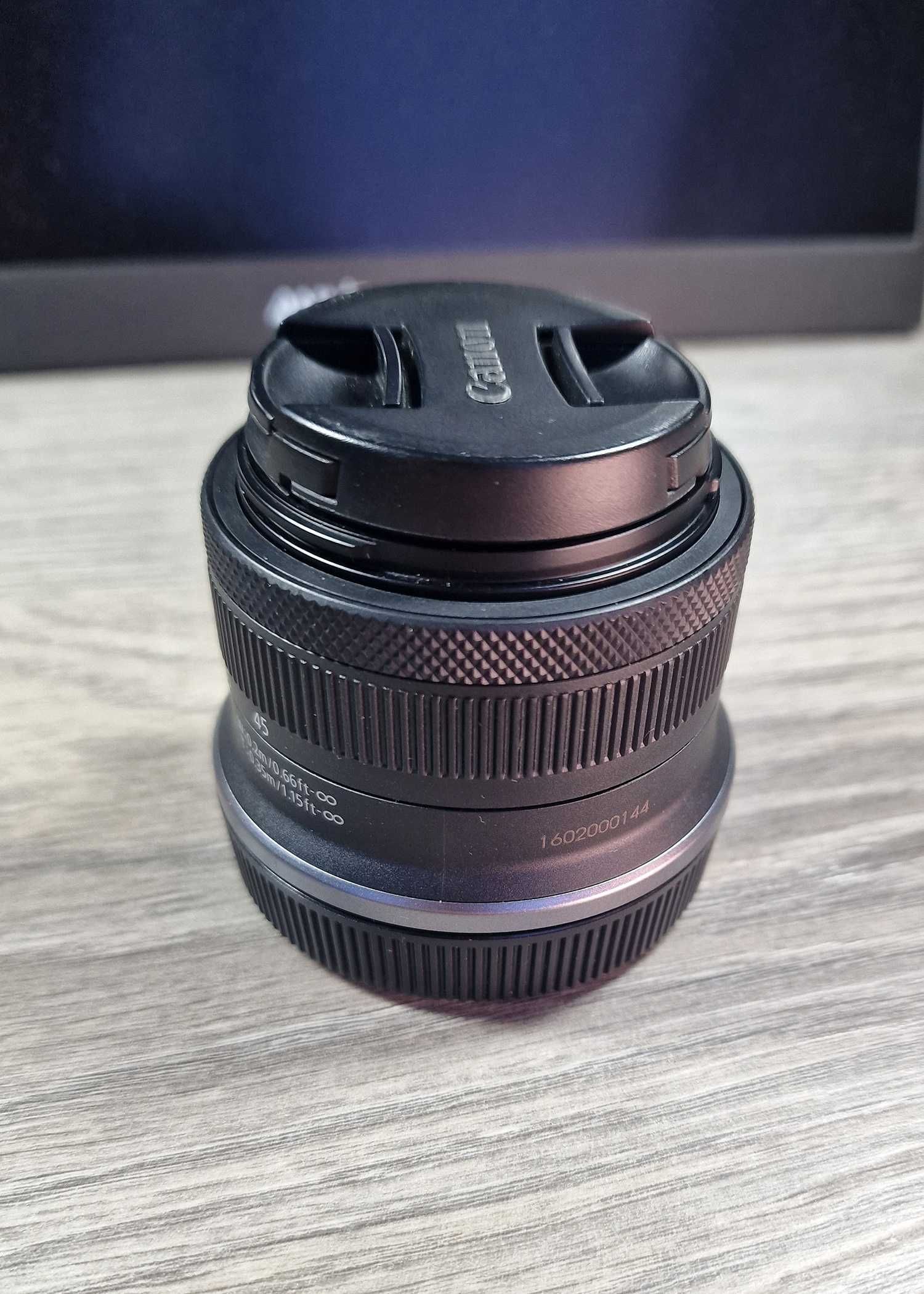 Canon RF 18-45 F4.5-6.3 IS STM отличное состояние
