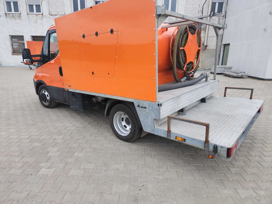 Samochód asenizacyjny Iveco