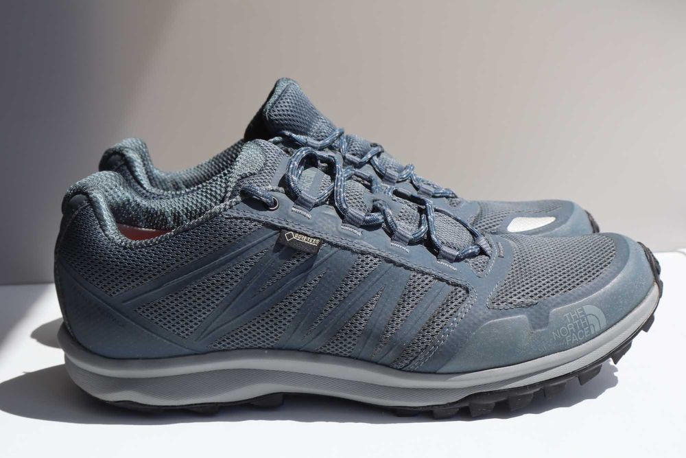 Кросівки The North Face Gore tex 45.5 розмір оригінал