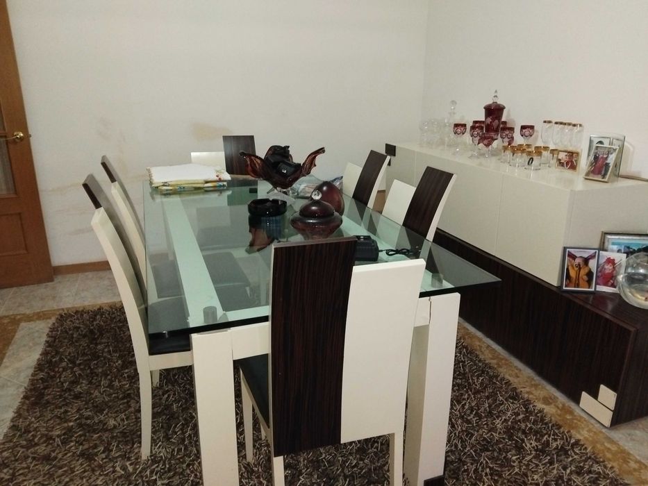 Mobília semi nova