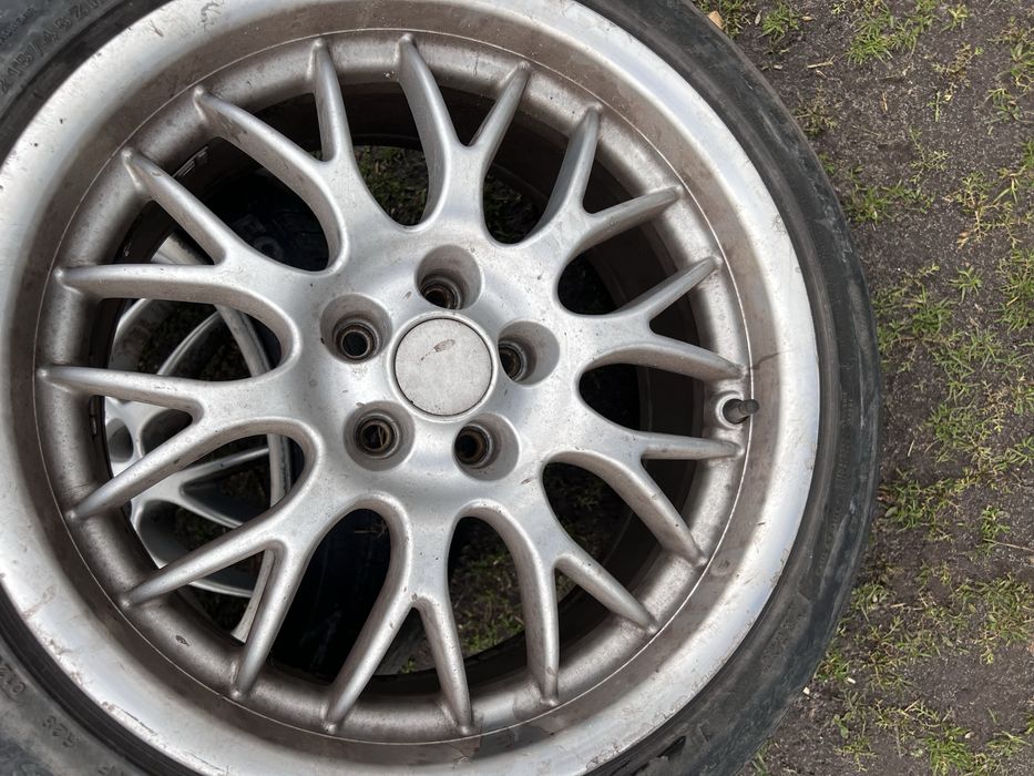 Комплект литих дисків R17 з резиною