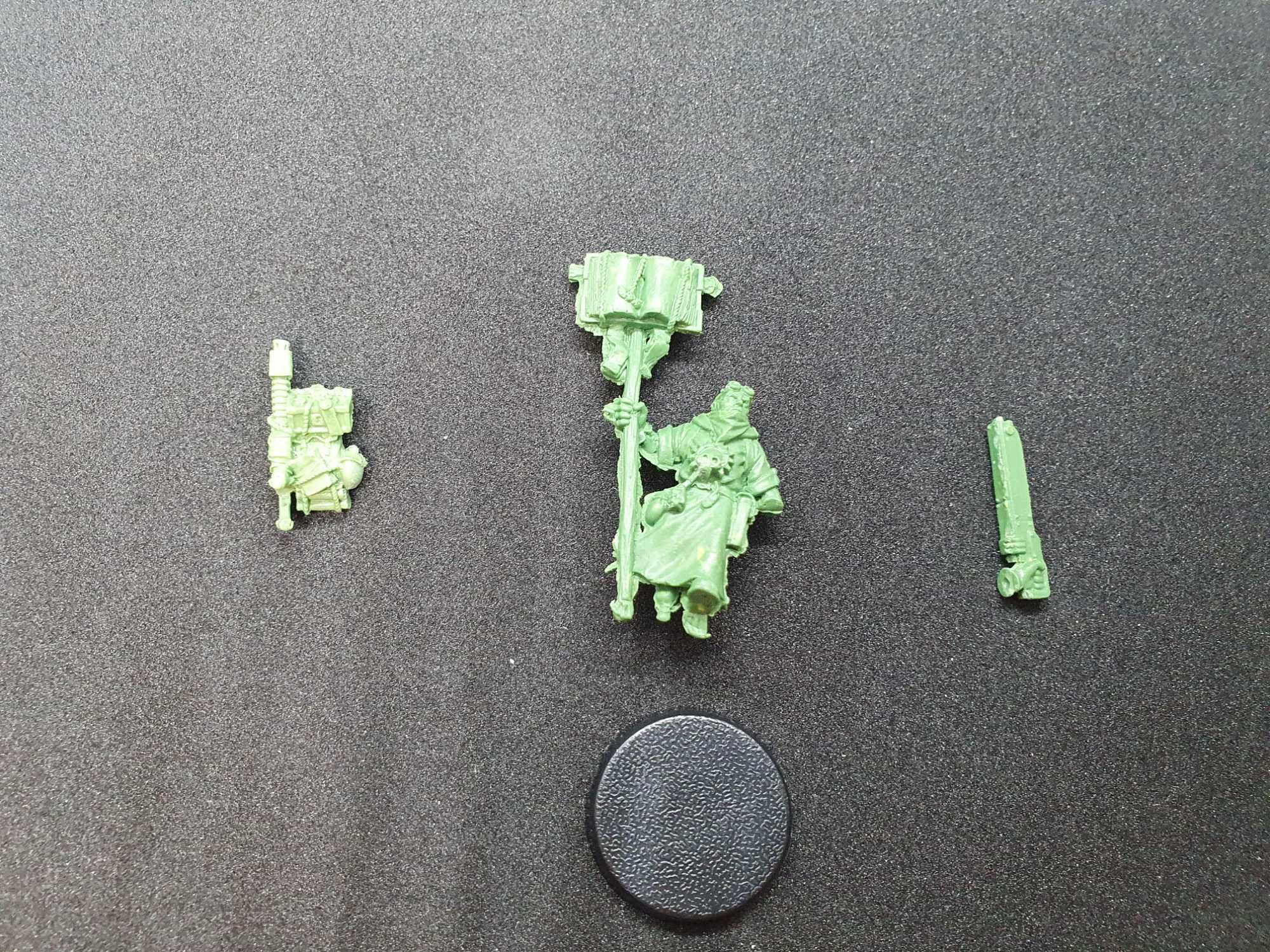 Warhammer 40000 Astra Militarum Regimental Preacher + подставка 25 мм