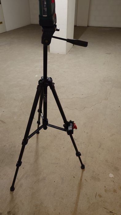 Nível laser Bosch de linhas cruzadas