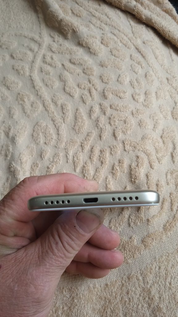 Xiaomi Redmi 4X , 2-16GB.