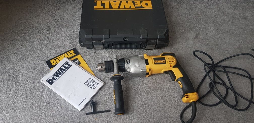 Wiertarka udarowa Dewalt D21570K do szklanek mieszadło 1300w