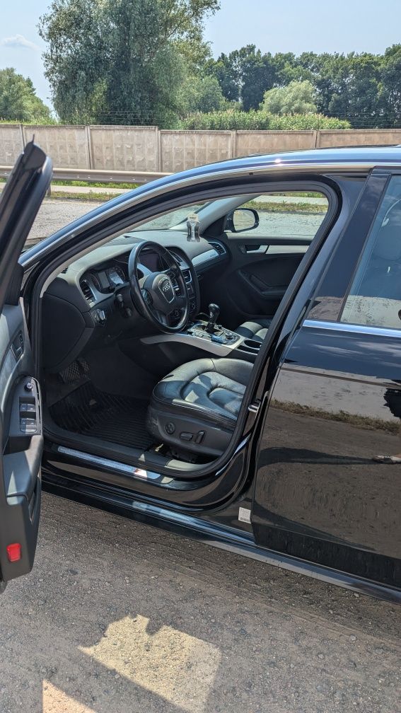 Ауди А4 , кузов B8, premium plus, s-line