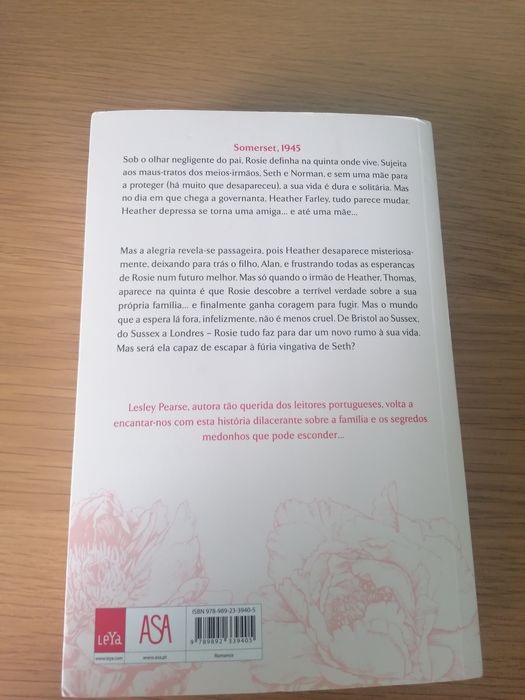 Livro Uma mulher em fuga de Leslie Pearse