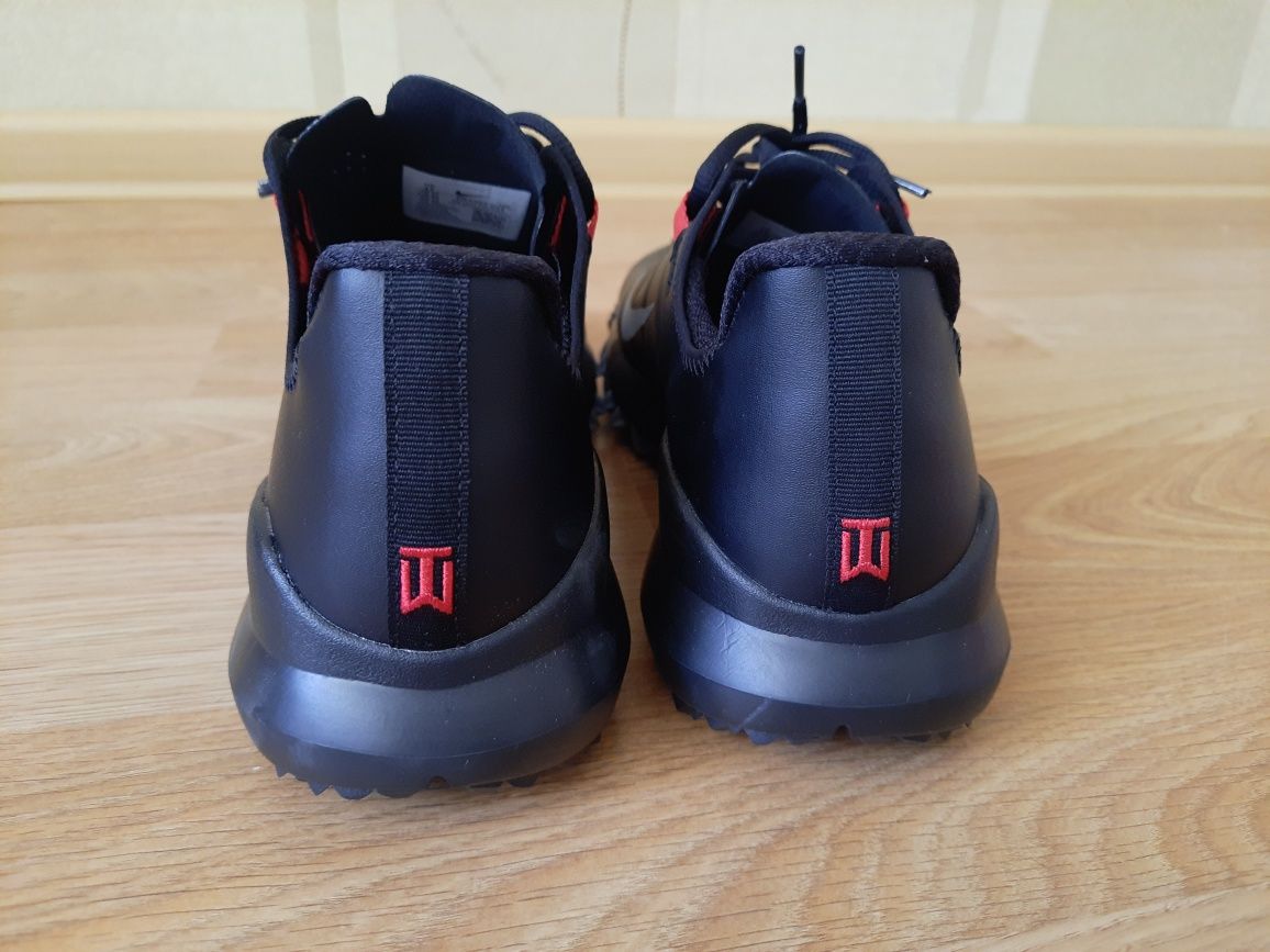 Оригінальні чоловічі кросівки NIKE TW 13 BLACK DR5752-016