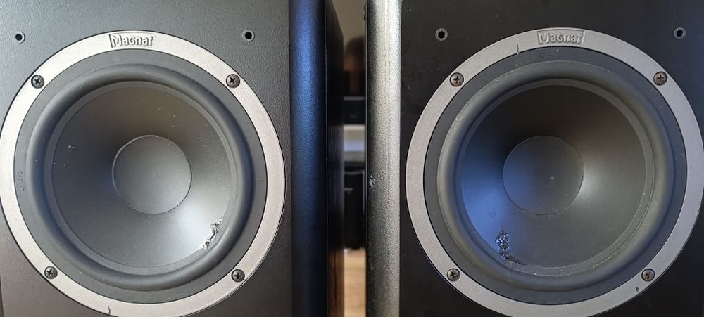 Kolumny podłogowe magnat Vector 77