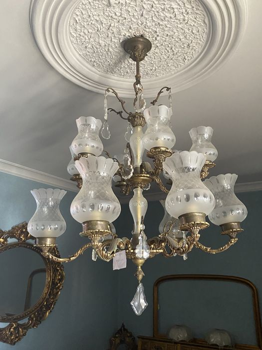 Candeeiro Com Doze Lâmpadas