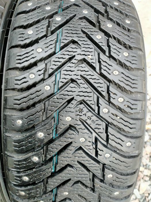 235/55 R19 nokian HAKKAPELITTA 8.