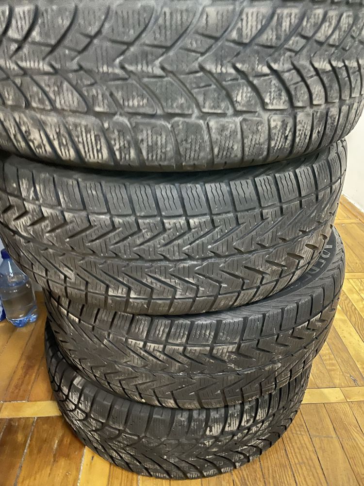 Оригінальні диски Volvo з резиною 215 / 55 R16