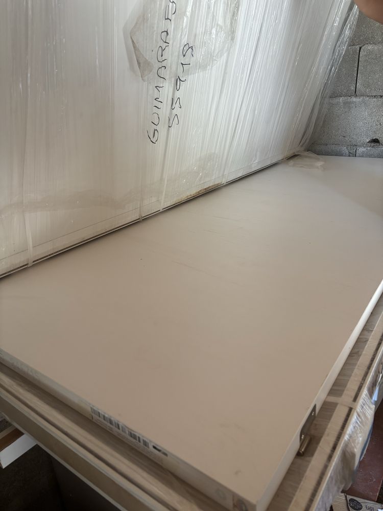 Portas em PVC novas