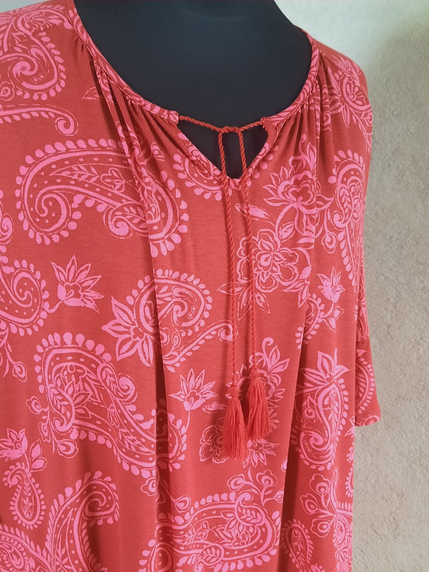 Sukienka  BPC wiskoza roz.48, 50, 52, XXL