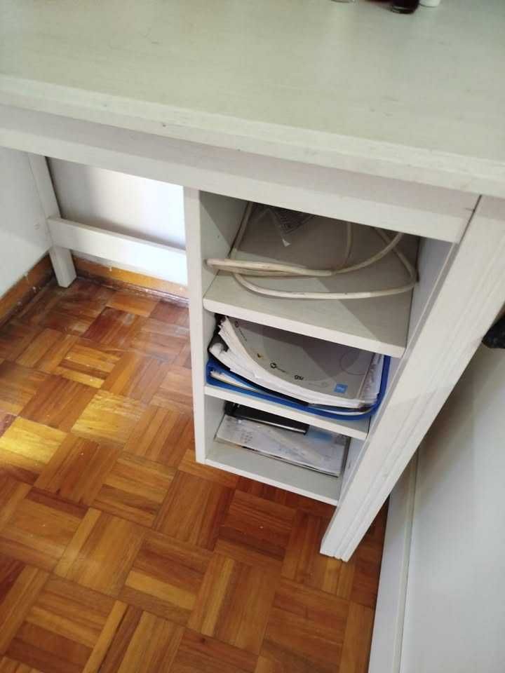 Secretária Branca Brusali IKEA