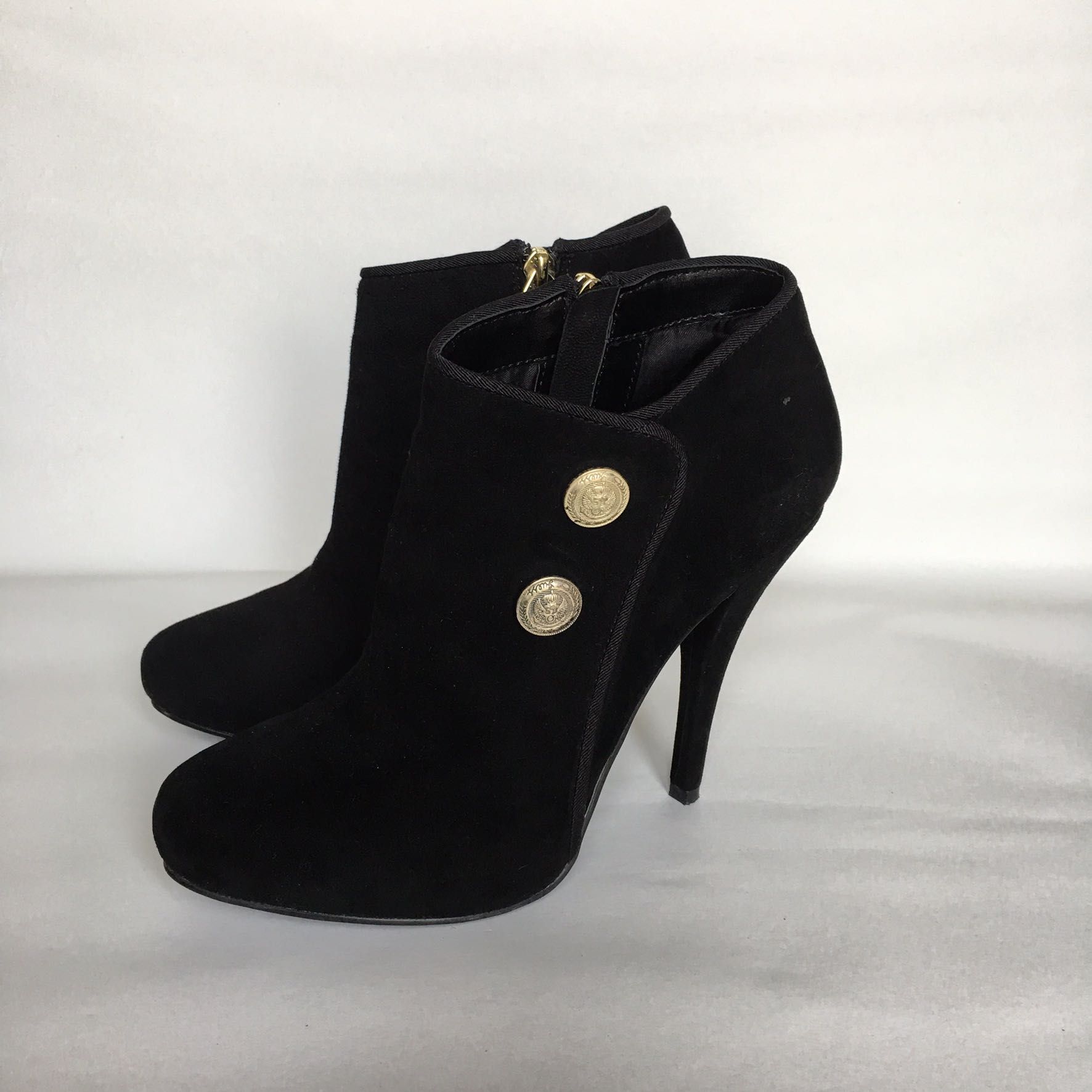 Botki czarne zamszowe szpilki GUESS rozmiar 37,5 buty do kostki