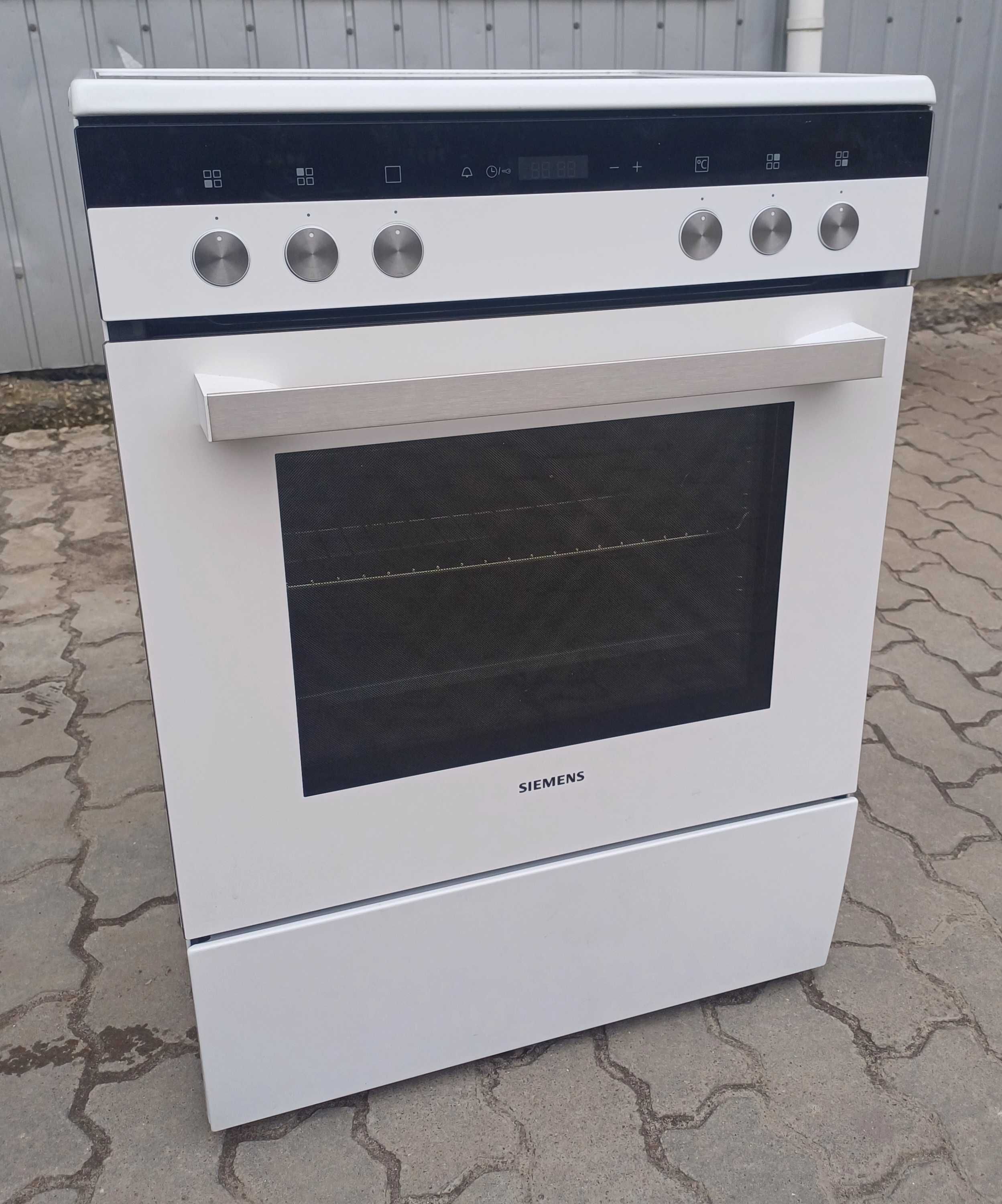 Електрична кухонна плита 60см Сіменс Siemens HK9R3A220 iQ300 біла 2023