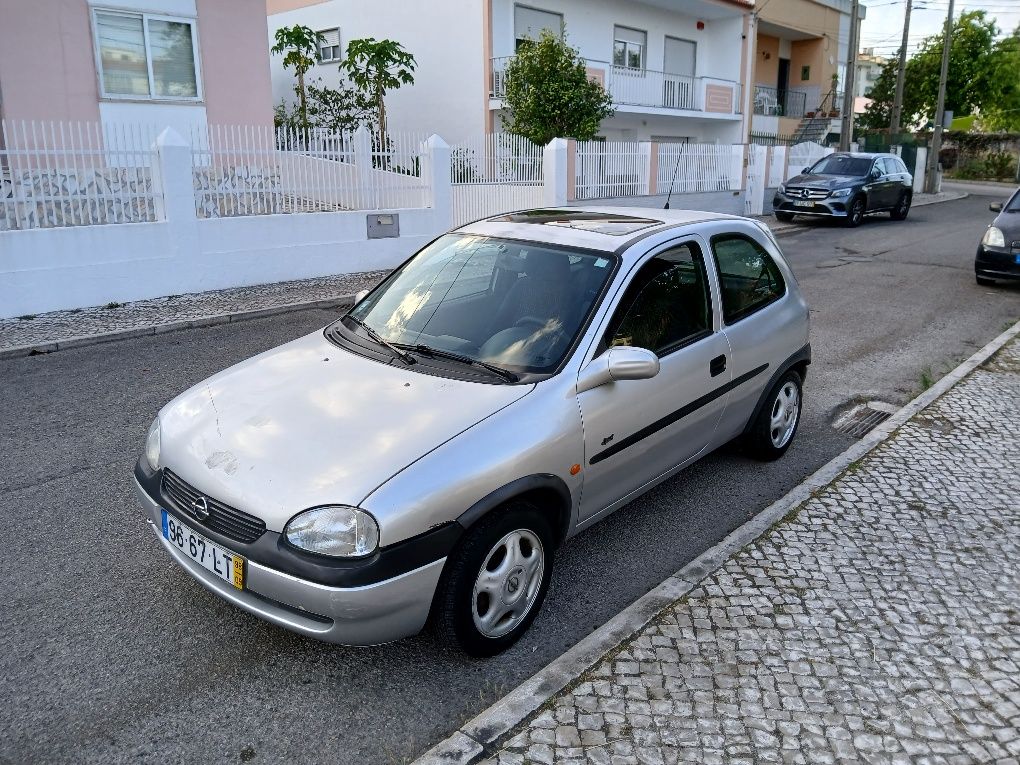 Opel corsa 1.2 gasolina com tudo em dia e pronto a andar