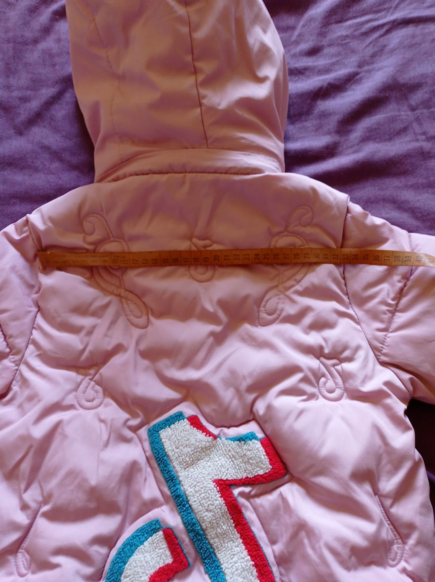 Розовая детская зимняя куртка