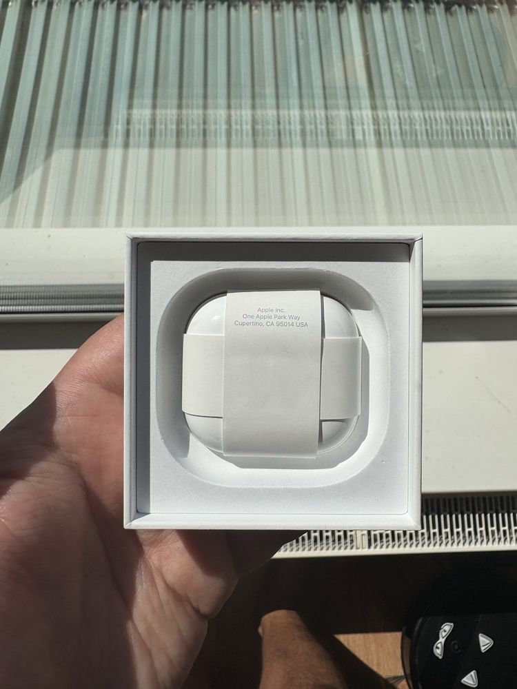 AirPods 4 оригінал