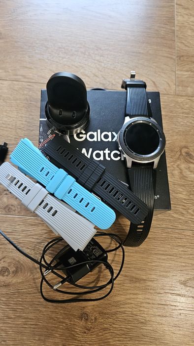 Sprzedam Samsung Galaxy Watch 46mm + gratisy.