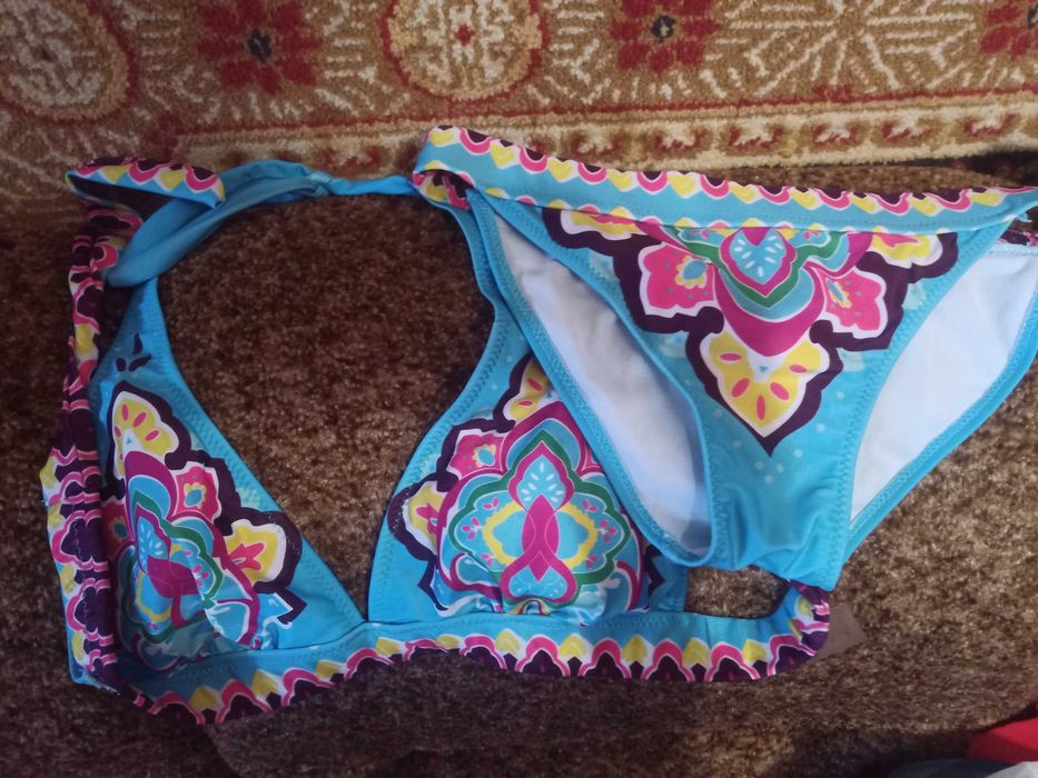 Купальник victoria secret m на худенькую девочку,оригинал