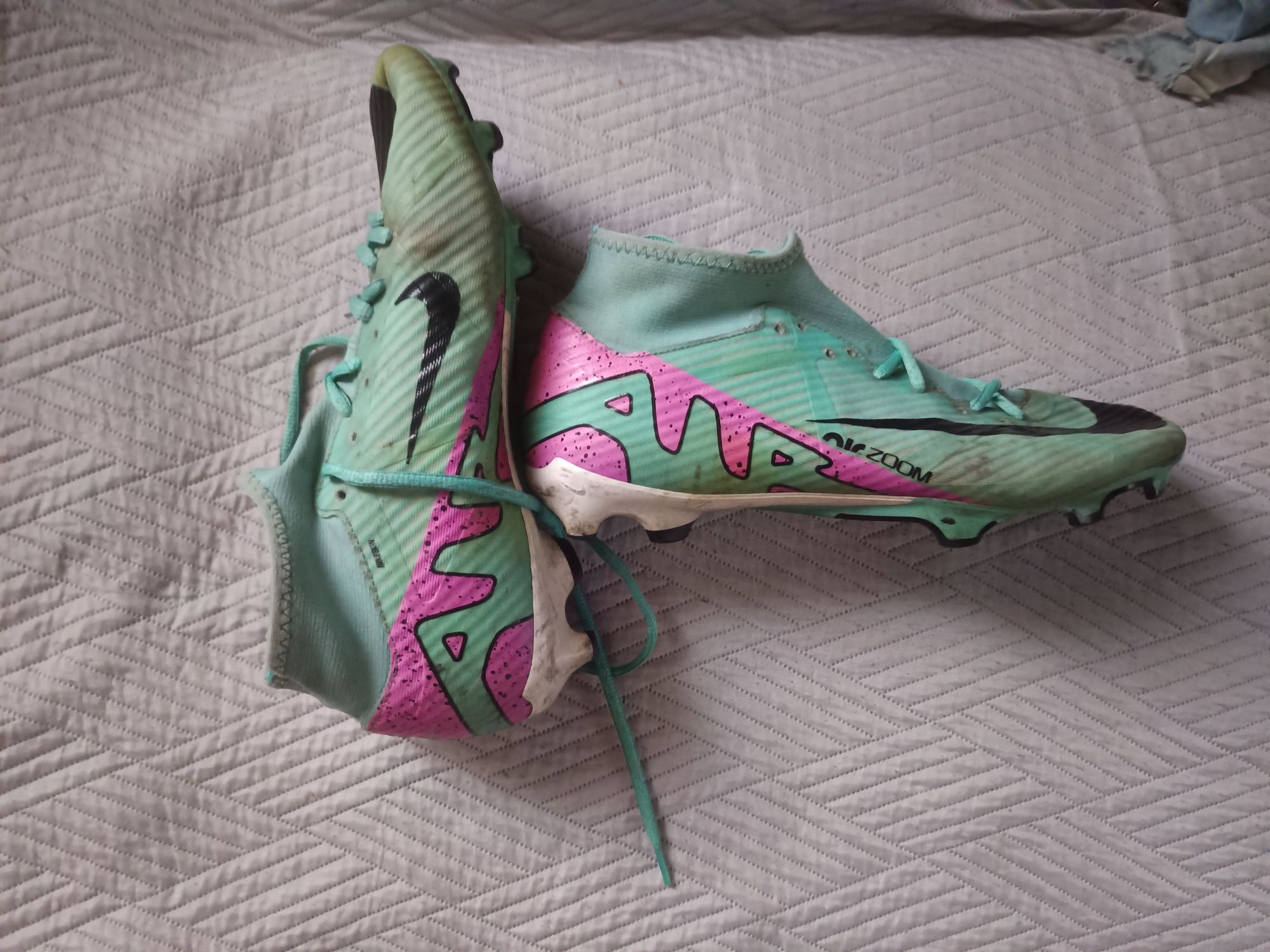 Witam mam do sprzedania korki NIKE