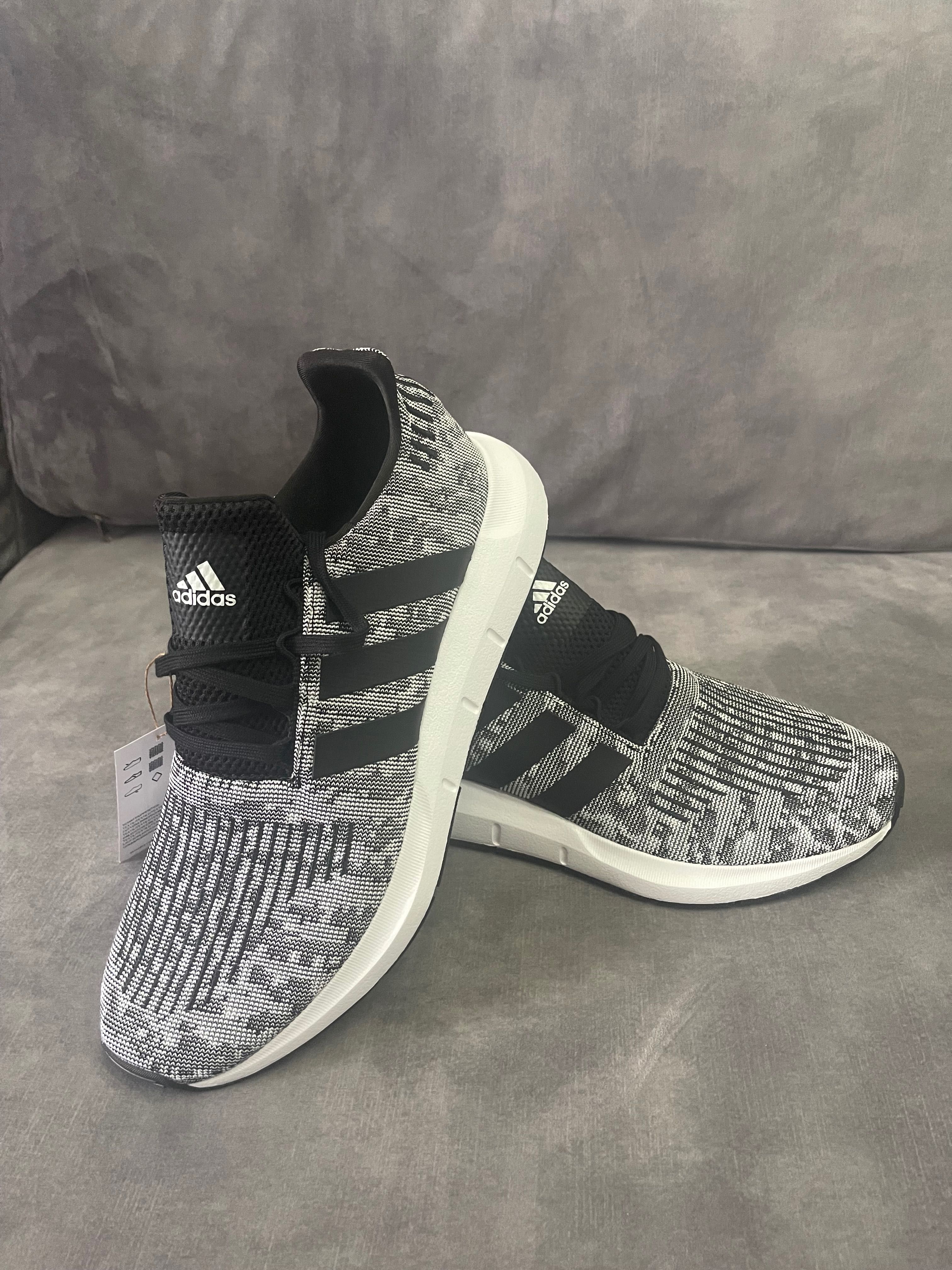 Продам кросівки Adidas Swift run 1.0